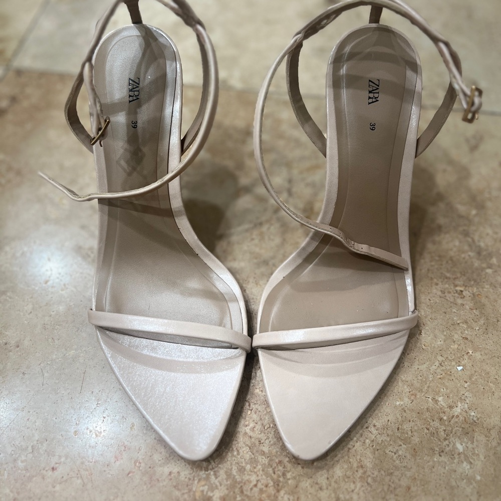 Zara Women's Beige Strappy Heels